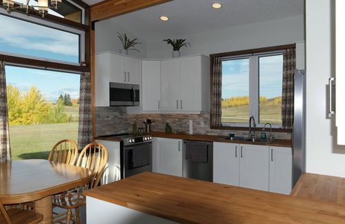 Calgary House | Wildcat Ridge Retreat