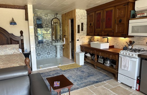 Mentone Cottage | Wilderness Country Inn: Italy