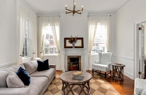 Natchez House | Wilkins Townhouse - 3 Bed, 3 Bath, Walk to Downtown