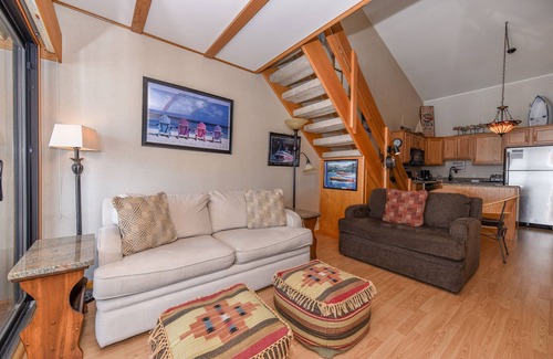 Thayerville Condo | Will O' The Wisp 706H: Top Lakefront Panoramic View Condo, Sleeps 4, Free WIFI!