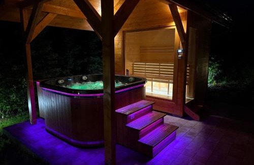 Lubawka Villa | Willa Bukówka Dom całoroczny w górach nad jeziorem z jacuzzi i sauną