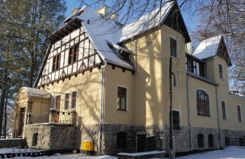 Szczawno-Zdroj Apartment | Willa Dąbrówka
