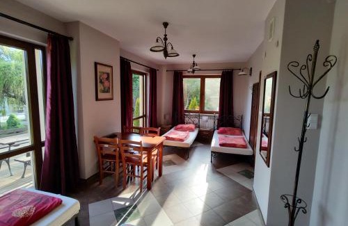 Dwikozy House | Willa Dzika Róża