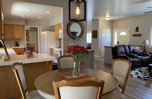 Williams House | Williams Hunt/Fish/Golf/Relax Getaway!