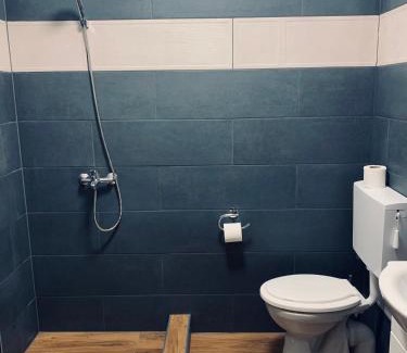 Ujpest Hotel | Williams Village Bowling & Country Club