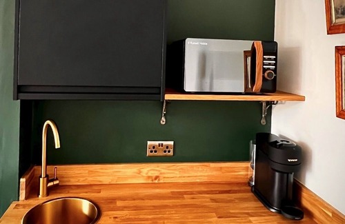 Willingham Apartment | Willingham House - Trinity Room