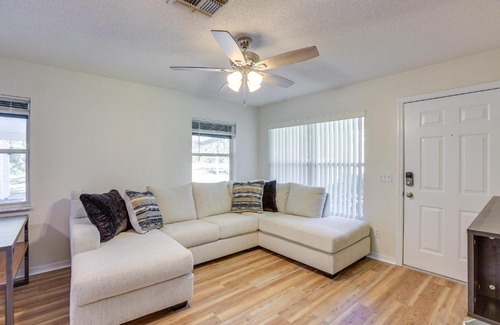 Williston Highlands House | Williston Home with Yard 6 Mi to Devils Den Spring