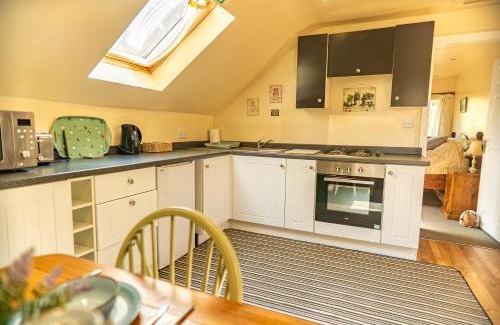 Upper Hulme House | Willow cottage with private hot tub