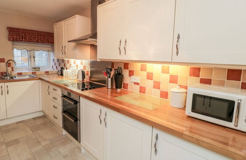 Glaisdale Cottage | WILLOW NOOK, pet friendly, character holiday cottage in Lealholm