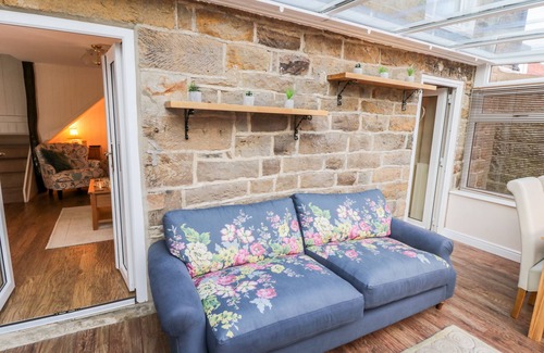 Glaisdale Cottage | WILLOW NOOK, pet friendly, character holiday cottage in Lealholm