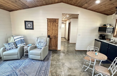 Fort Payne Cabin | Willow oak was just completed December 2024 and has Hot Tub