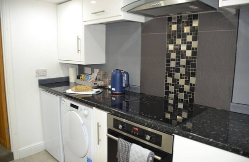 Salisbury Apartment | Willow Tree 1 bed Apartment - Stayseekers
