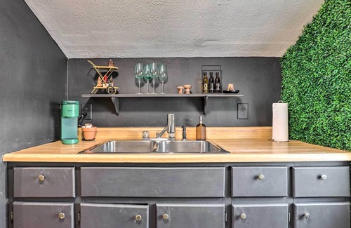 Wilmore Apartment | Wilmore Treehouse Studio: Near Parks & Trails