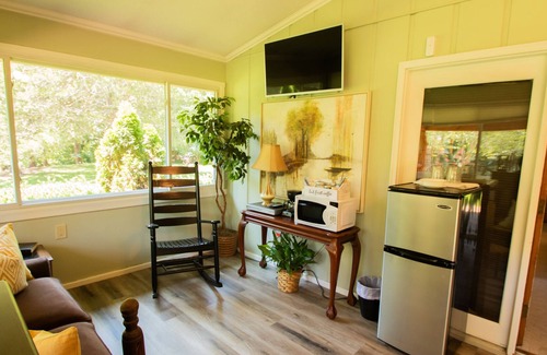 Linden Apartment | Wilsdorf Asteria. Family friendly. Fishing and nature galore.