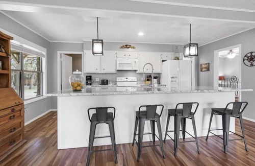 Wimberley House | Wimberley Country Home- Secluded Privacy Near the Square!