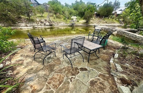 Wimberley House | Wimberley Creek-View Retreat Spacious Home & Barn w/Porch for Reunions & Trips