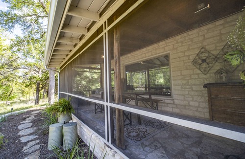 Wimberley House | Wimberley Creek-View Retreat Spacious Home & Barn w/Porch for Reunions & Trips
