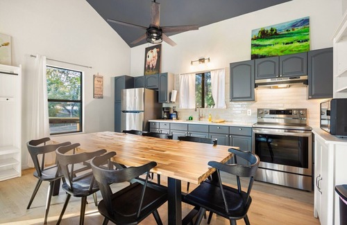 Wimberley House | Wimberley Woods - 2/1 with loft, sleeps 6, firepit