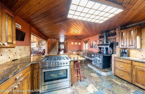 Dubois House | Wind River Chalet; East Yellowstone; 5 Bedroom, 3 Bathroom Home
