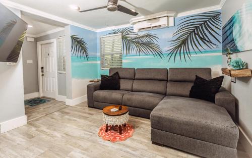 Greater Woodlawn House | Wind Song - You Finally Found the Place You Were Looking For