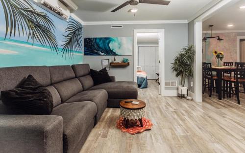 Greater Woodlawn House | Wind Song - You Finally Found the Place You Were Looking For