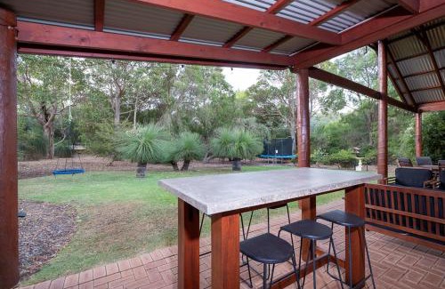 Dunsborough House | Windlemere Getaway - Rural Living minutes from town