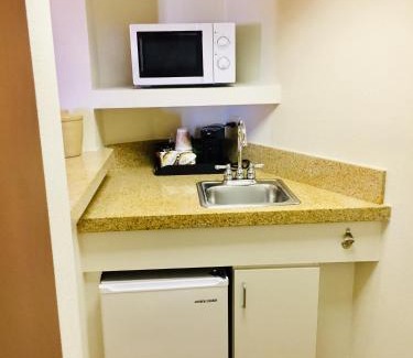 Surprise Original Townsite Hotel | Windmill Suites Surprise - Phoenix, an Ascend Collection Hotel