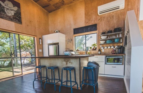 Dripping Springs House | windows cabin 3 · ↞Modern Hill Country Tiny Cabin 3 w/Loft & Light↠