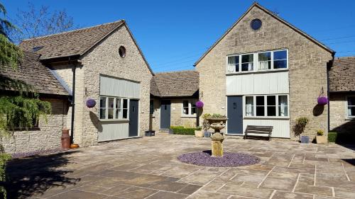 Coberley House | Windrush Cottage, Seven Springs Cottages