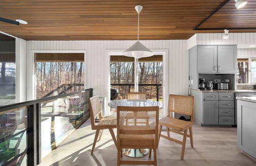 Columbus House | Windrush: Indoor Pool/Hot Tub/Sauna/Arcade