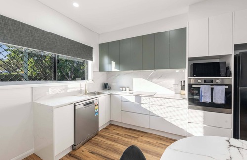 Hermit Park House | Windsor Charm - Unit Two