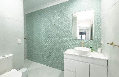 Hermit Park House | Windsor Charm - Unit Two