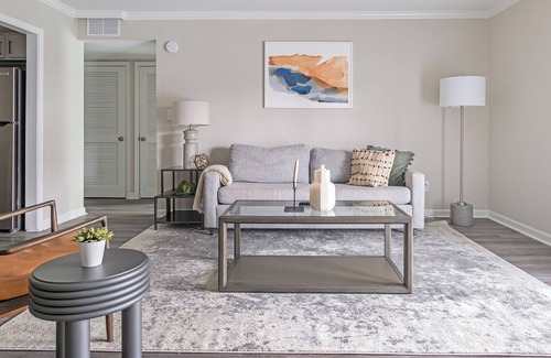 Homewood Apartment | Windsor Highlands Apartments by Landing