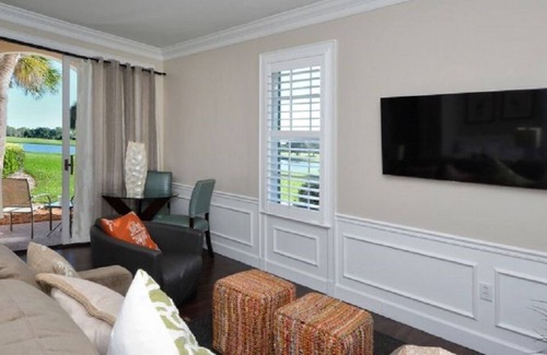 Osprey Apartment | Windsor Lodge Unit 10, studio, close to beaches, pool