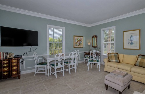 Osprey Condo | Windsor Lodge Unit 20, condo, close to beaches, pool
