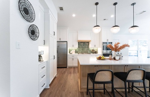 Austin House | Windwalker Ranch Getaway - Pool, Chef’s Kitchen & 5-Acre Oasis Near Austin
