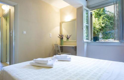 Fiskardo Apartment | Windward Suite at Captains Guesthouse