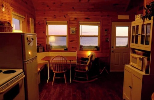 Hamilton Cottage | Windy Dreams: an idyllic, cozy seaside PEI cottage