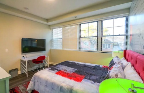 Heart of Chicago Apartment | Windy Heart Apartment