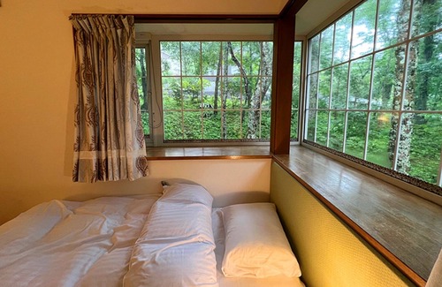 Yamanakako Hotel | Windy Hill Room 13 Twin Bed Westernstyle Room/Minamitsurugun Yamanashi