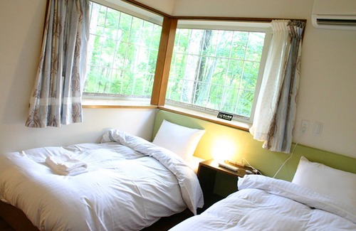 Yamanakako Hotel | Windy Hill Room 13 Twin Bed Westernstyle Room/Minamitsurugun Yamanashi