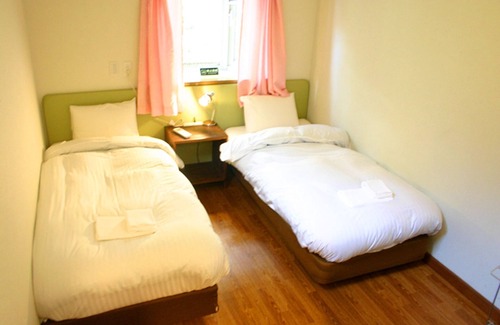 Yamanakako Hotel | Windy Hill Room 10 Twin Bed Westernstyle Room/Minamitsurugun Yamanashi