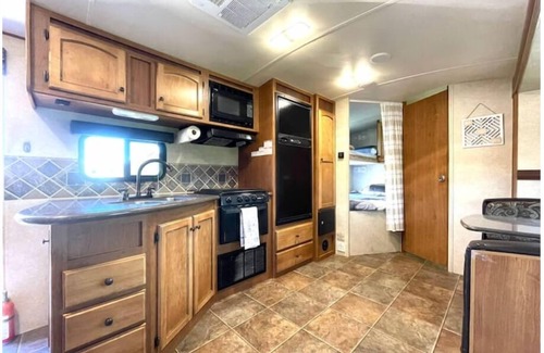 Sardis House | Windy Mountain RV Suite
