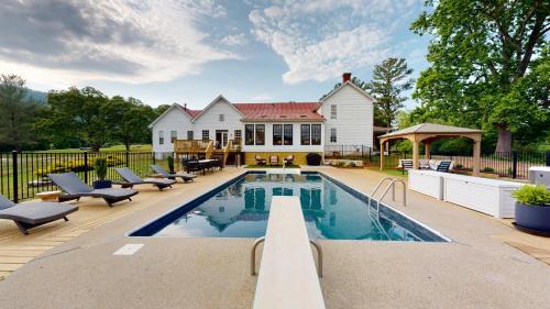 Afton House | Wine Country Modern Farmhouse on 10 Acres and Pool