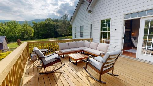Afton House | Wine Country Modern Farmhouse on 10 Acres and Pool