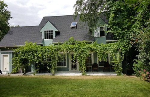 Okanagan-Similkameen House | Wine Lovers Oasis! - Your Home Base for Visiting the Okanagan