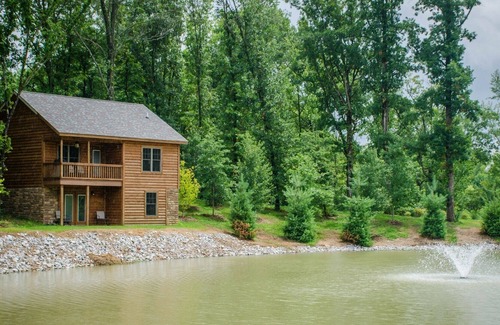 Carbondale Cabin | Wine Trail Cabin, 2015 Built, Carbondale, Southern IL - Giant City State Park