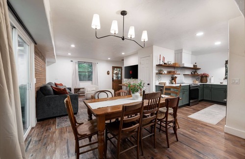 Johnson City House | Wine Trail Retreat w/Fire Pit, Grill, Plunge, Walk to Downtown!