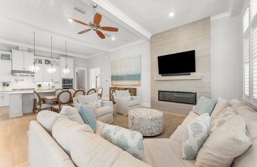 WaterSound Beach House | WineDown Beach House, Golf Cart Incl, Slps 10, Gulf View, 2 Pools, Book 2025
