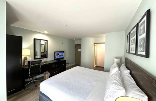 Edgewood Hotel | Wingate by Wyndham Bel Air I-95 Exit 77A/APG Area